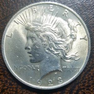 OLD COIN     1923 PEACE DOLLAR